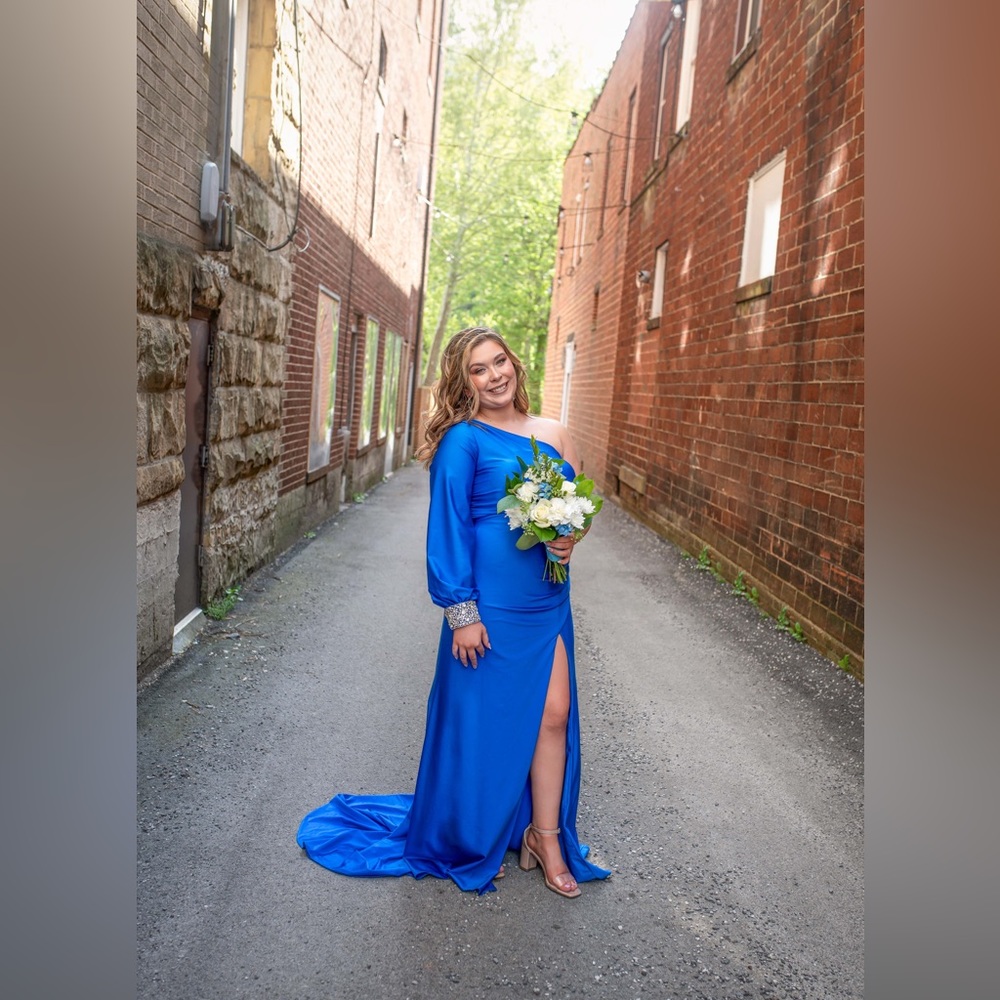 Sherri Hill Gown